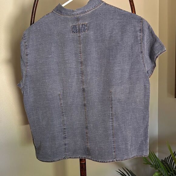 ARMANI Vintage Lightweight Denim Shirt - Picture 6 of 6